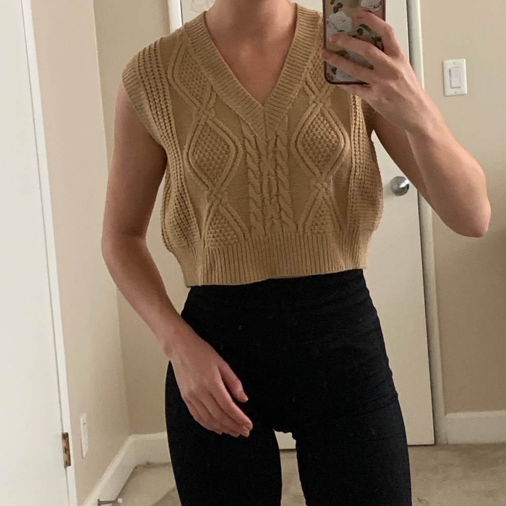 Cable knit sweater vest crop top